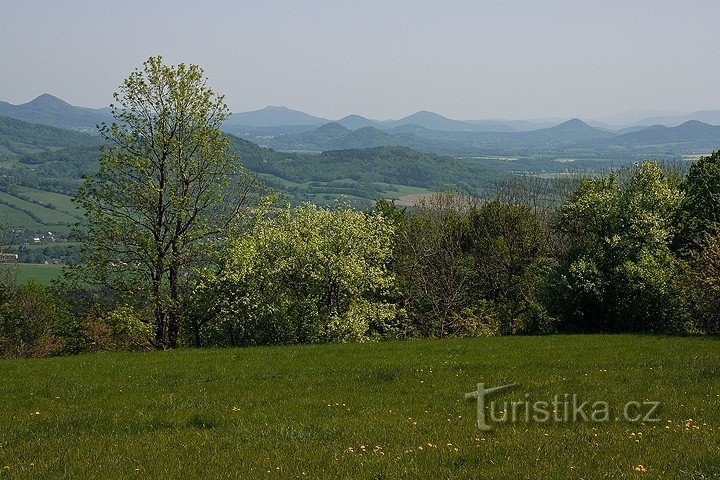 Runder Aussichtsturm Havraní vrch 578,5 m