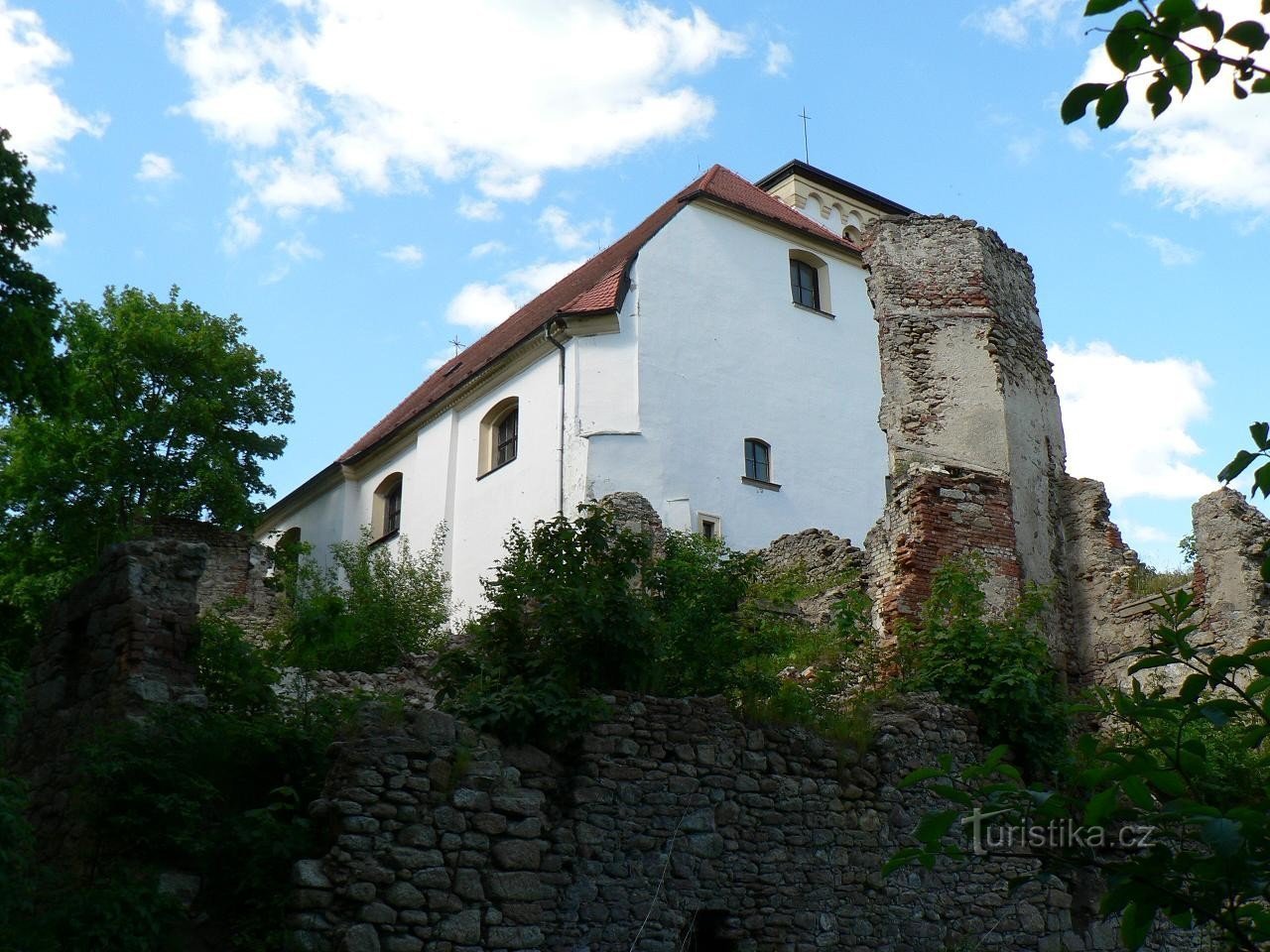 Hazlov, Crkva Uzašašća sv. Kriza