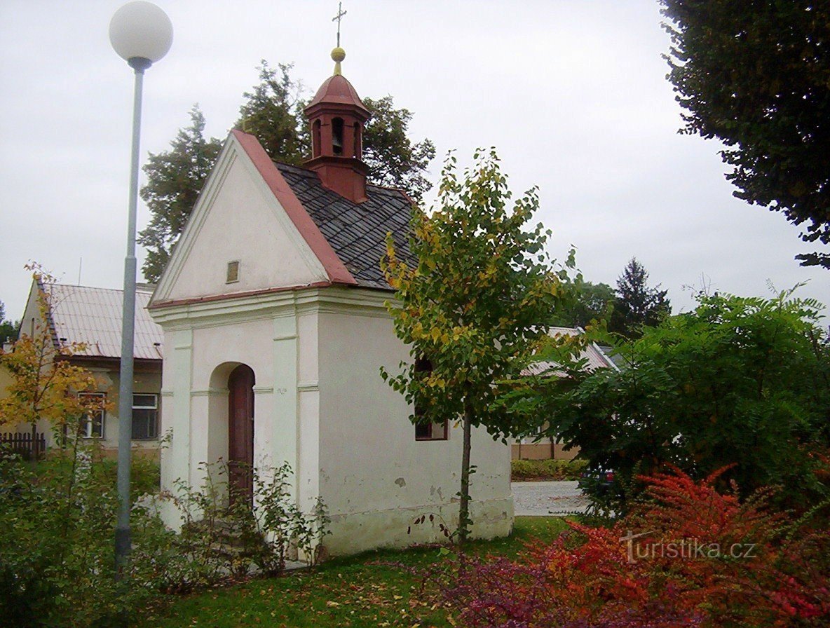 Hejčín-Mrštíkovo náměstí-chapelle de Saint-Jean de Népomucène de 1821-Photo : Ulrych Mir.