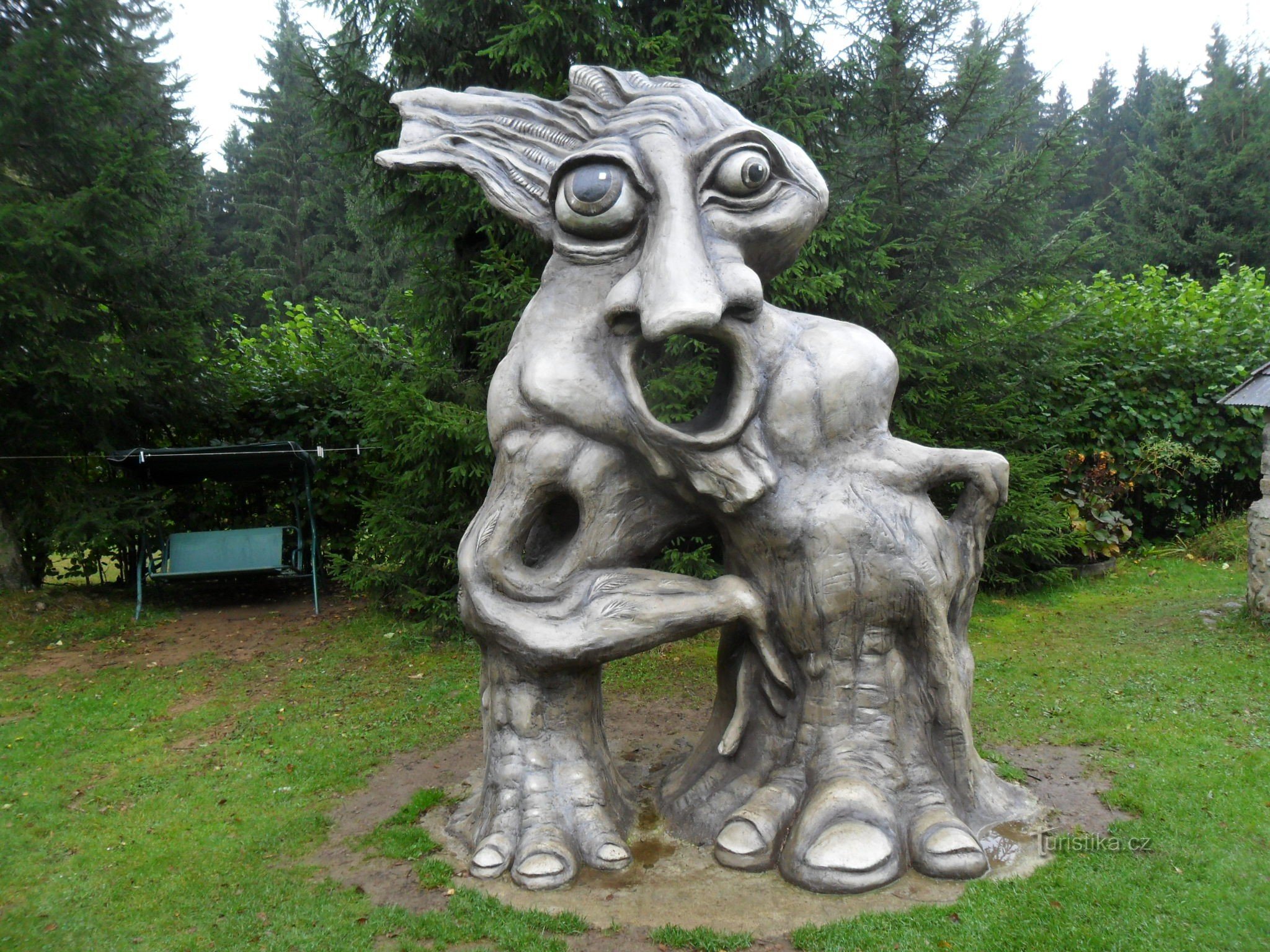 Hejkal Pepino - sculpture by Olšiak