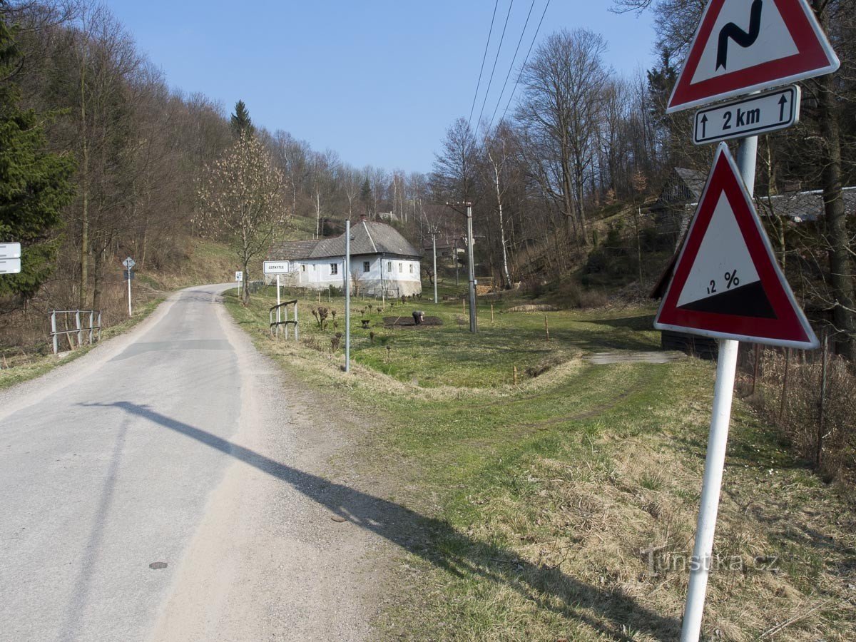 Herbortice - Tátenice - de-a lungul Hranicní potok