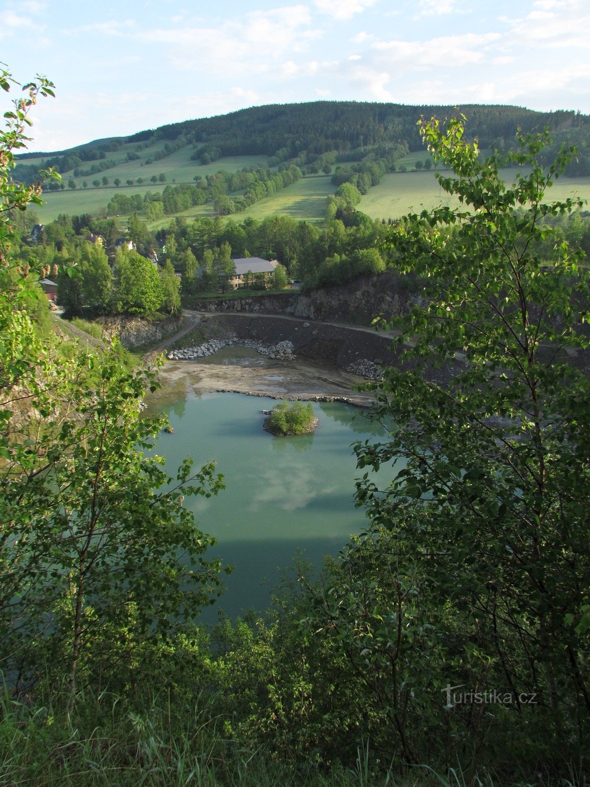 Heřmanovickov kamnolom in jama