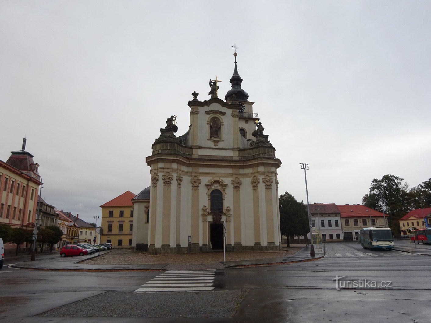 Heřmanův Městec と聖ディーン教会。 バーソロミュー