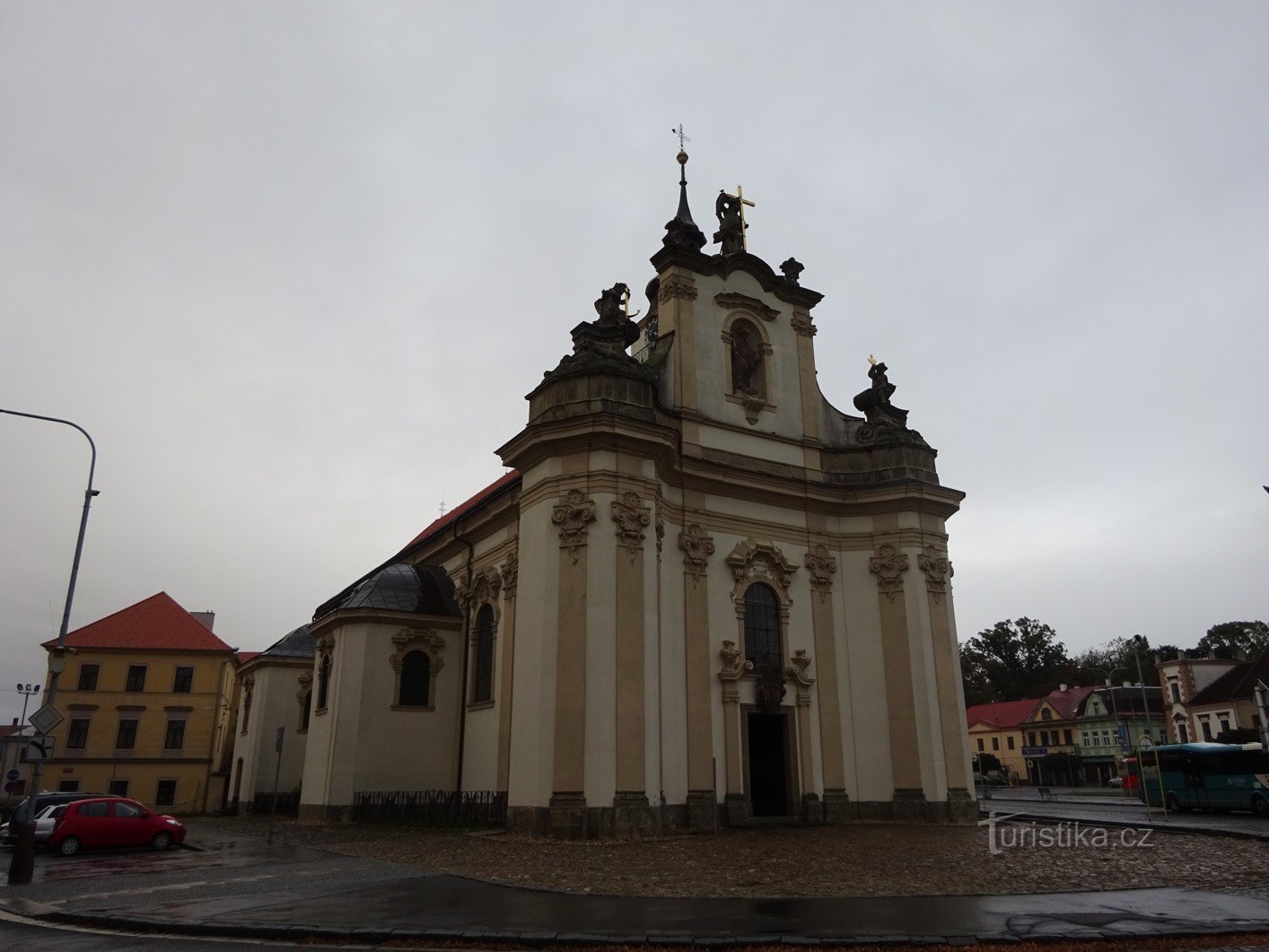 Heřmanův Městec と聖ディーン教会。 バーソロミュー
