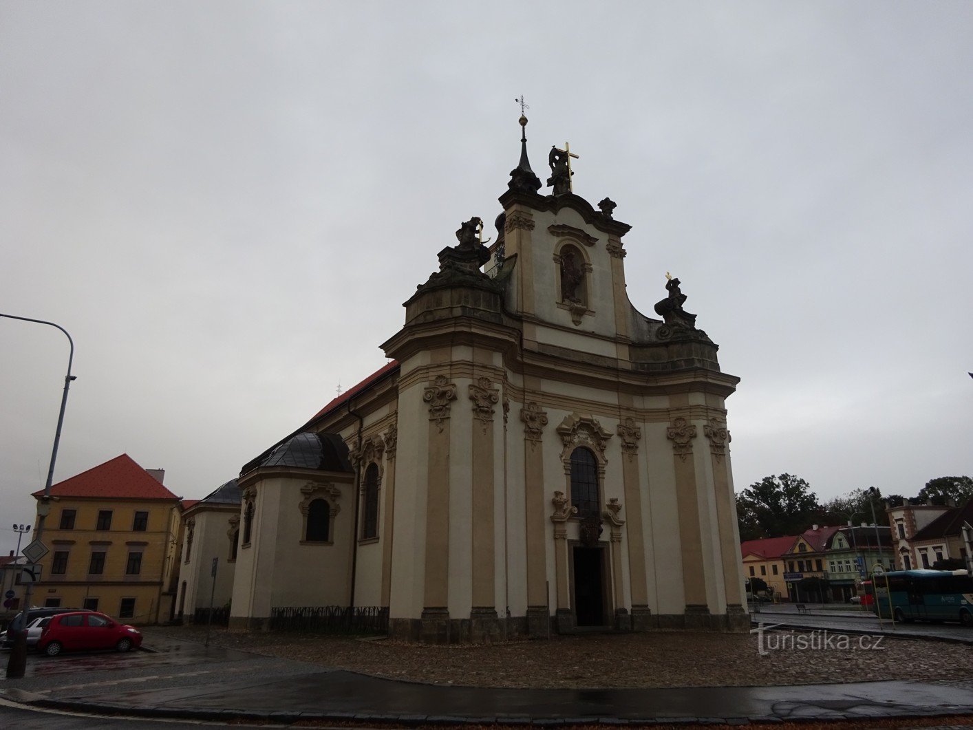 Heřmanův Městec y la iglesia del decano de St. Bartolomé