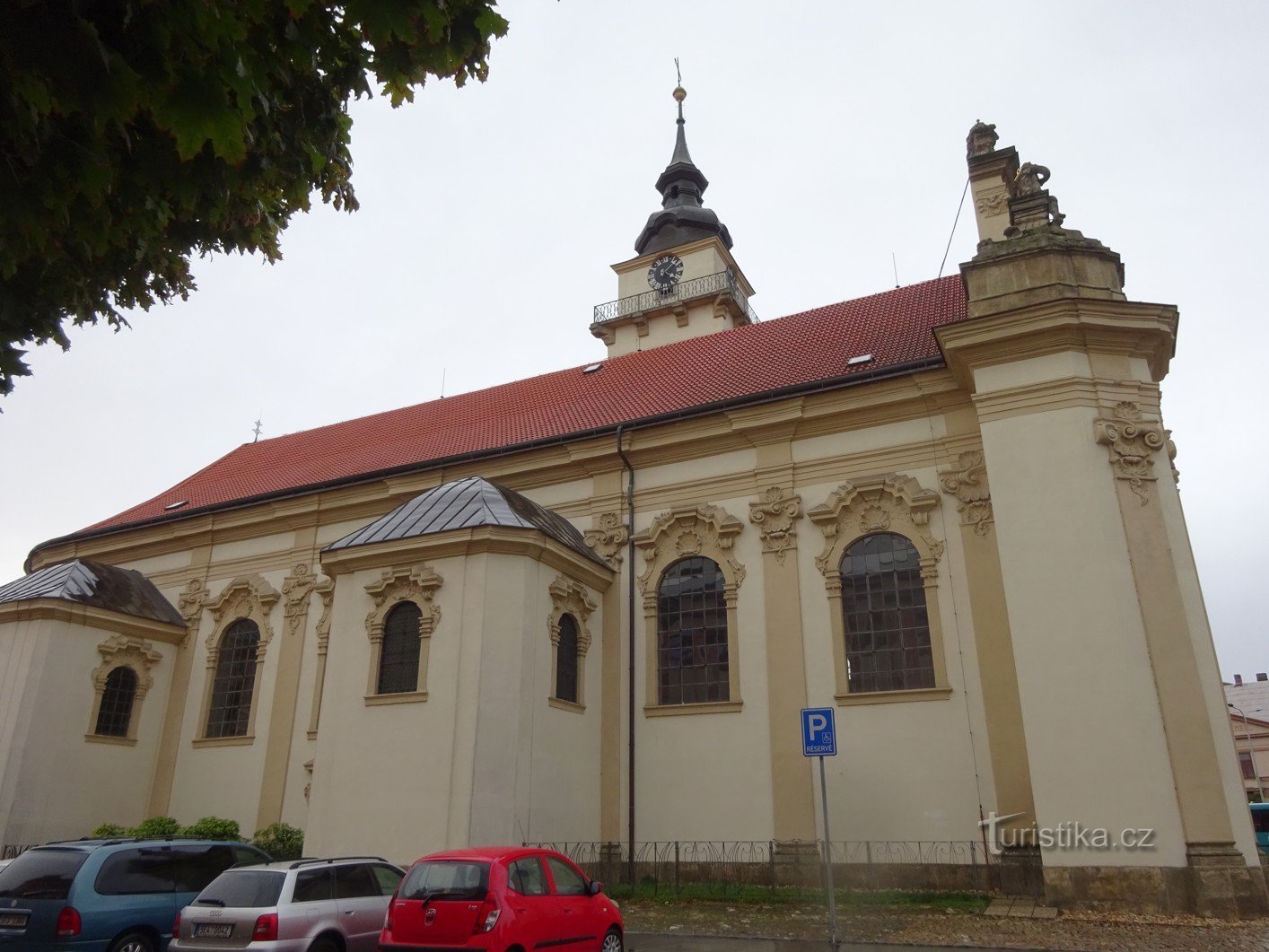 Heřmanův Městec en dekenkerk van St. Bartholomeus