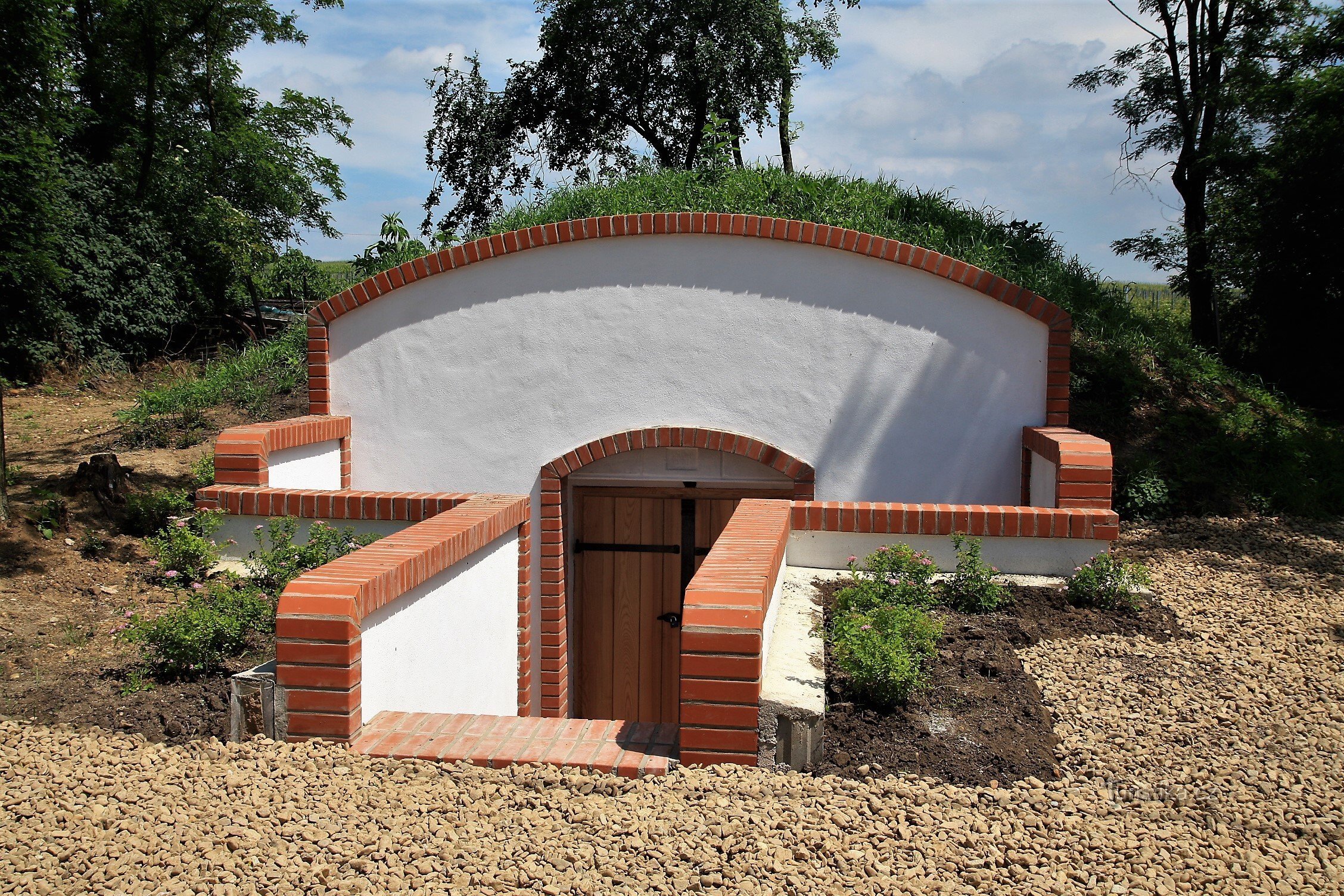 Historischer Keller am Hang des Přerovské vrch