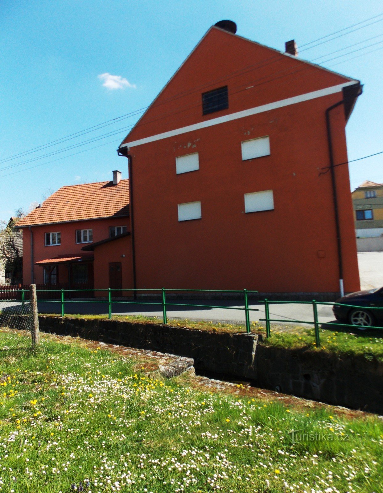 Historische Walzenmühle in Slopné