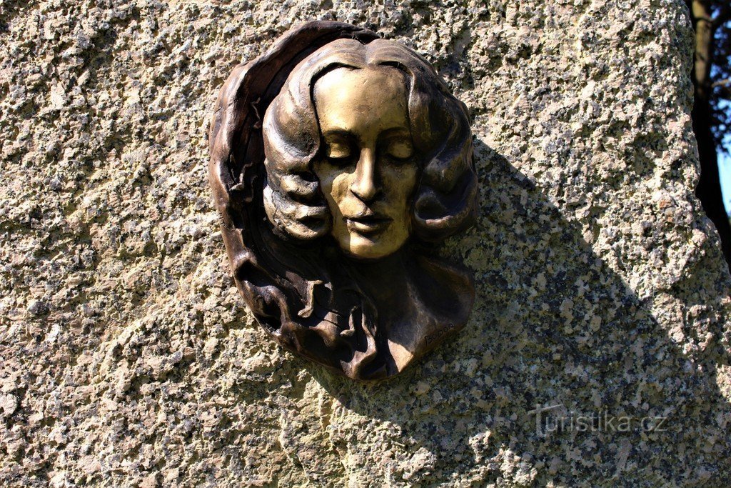 Head at the top of the monument