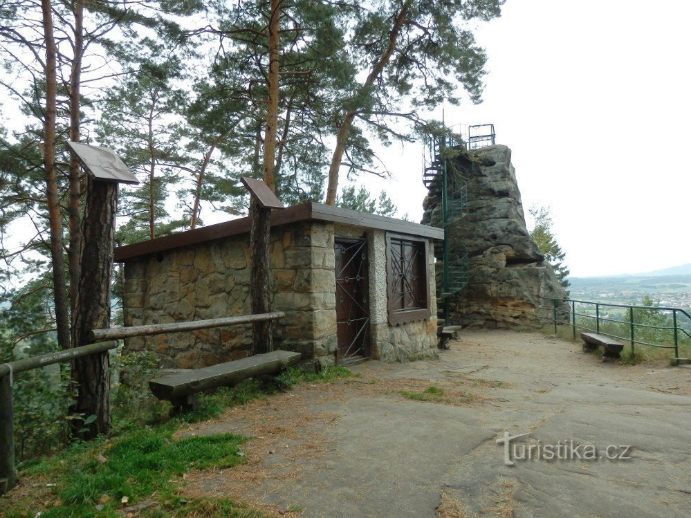 Передняя бабка с подставкой