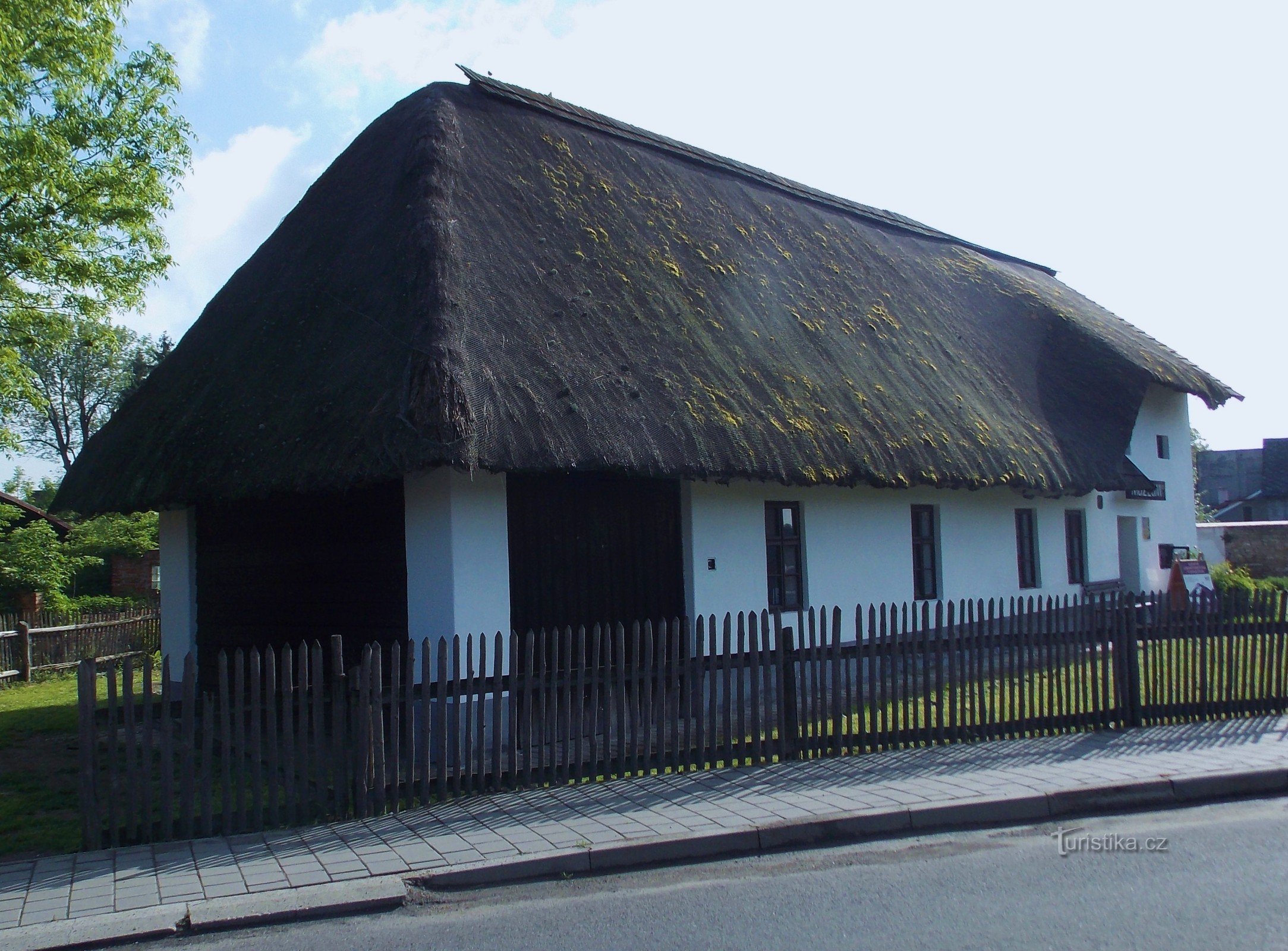 Het hoofdgebouw van de Skanzen met het loket