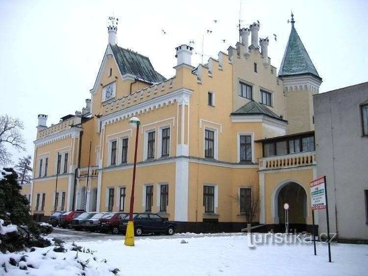 El edificio principal del castillo.