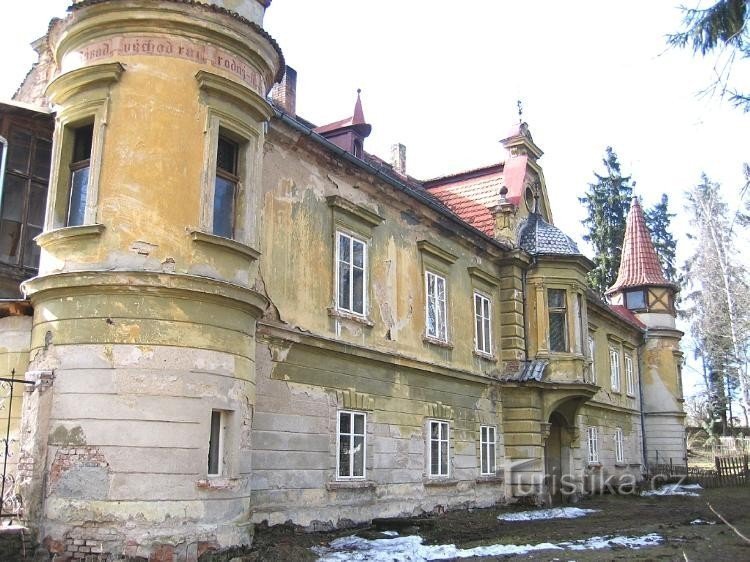 The main building of the castle