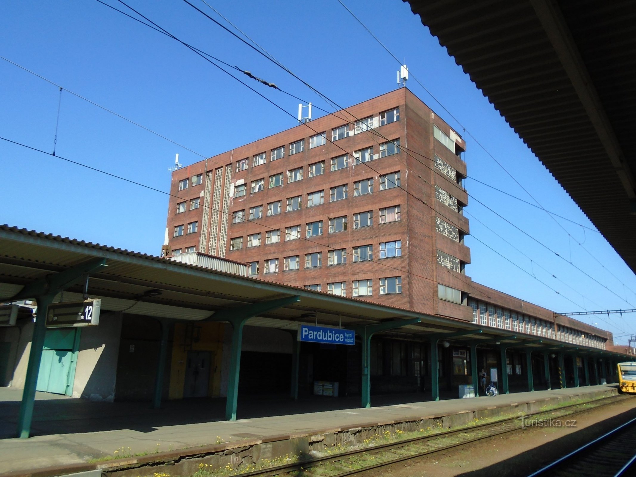 中央火车站 (Pardubice, 18.4.2018/XNUMX/XNUMX)