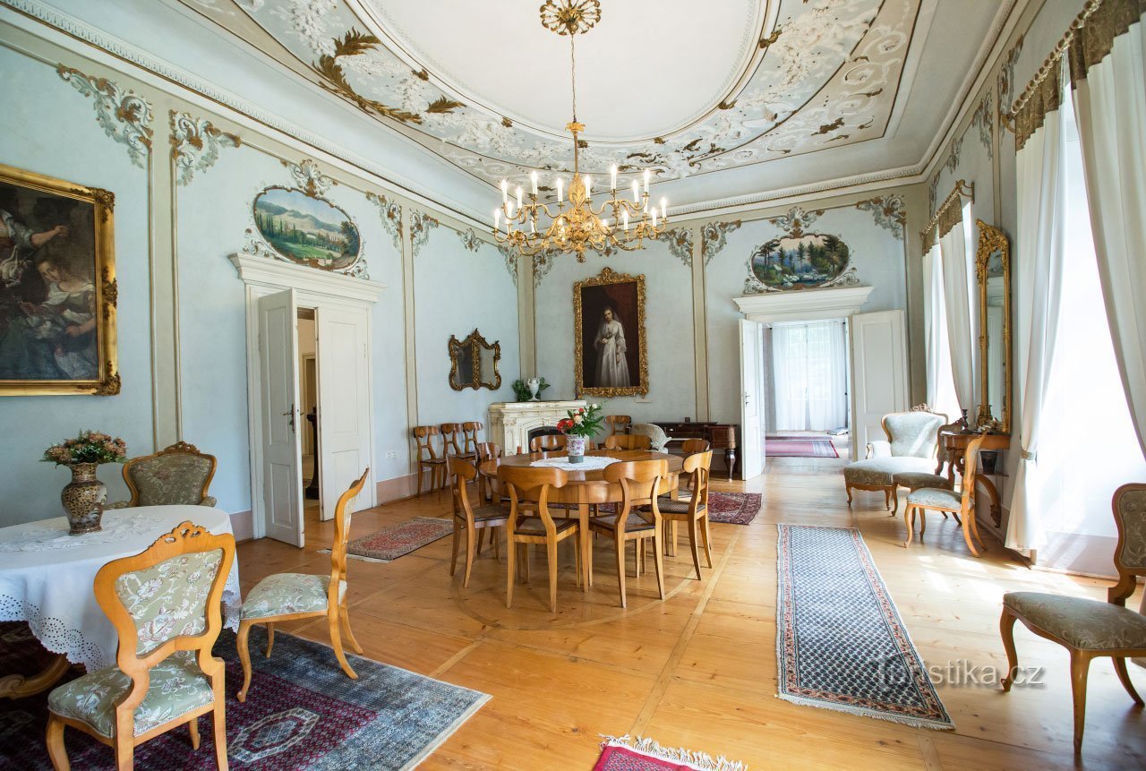 Salonul principal - Castelul Maleč