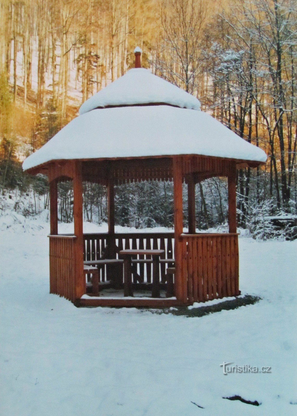 Hložec - gazebo relaxante