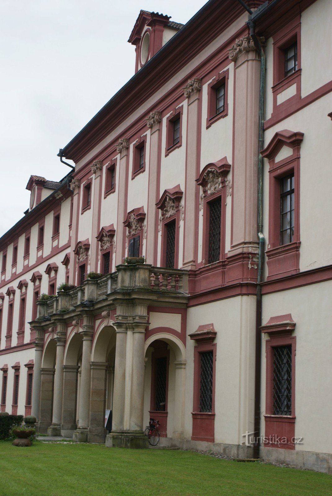 Hluboká nV – Ohrada hunting castle with a lapidary of boundary stones