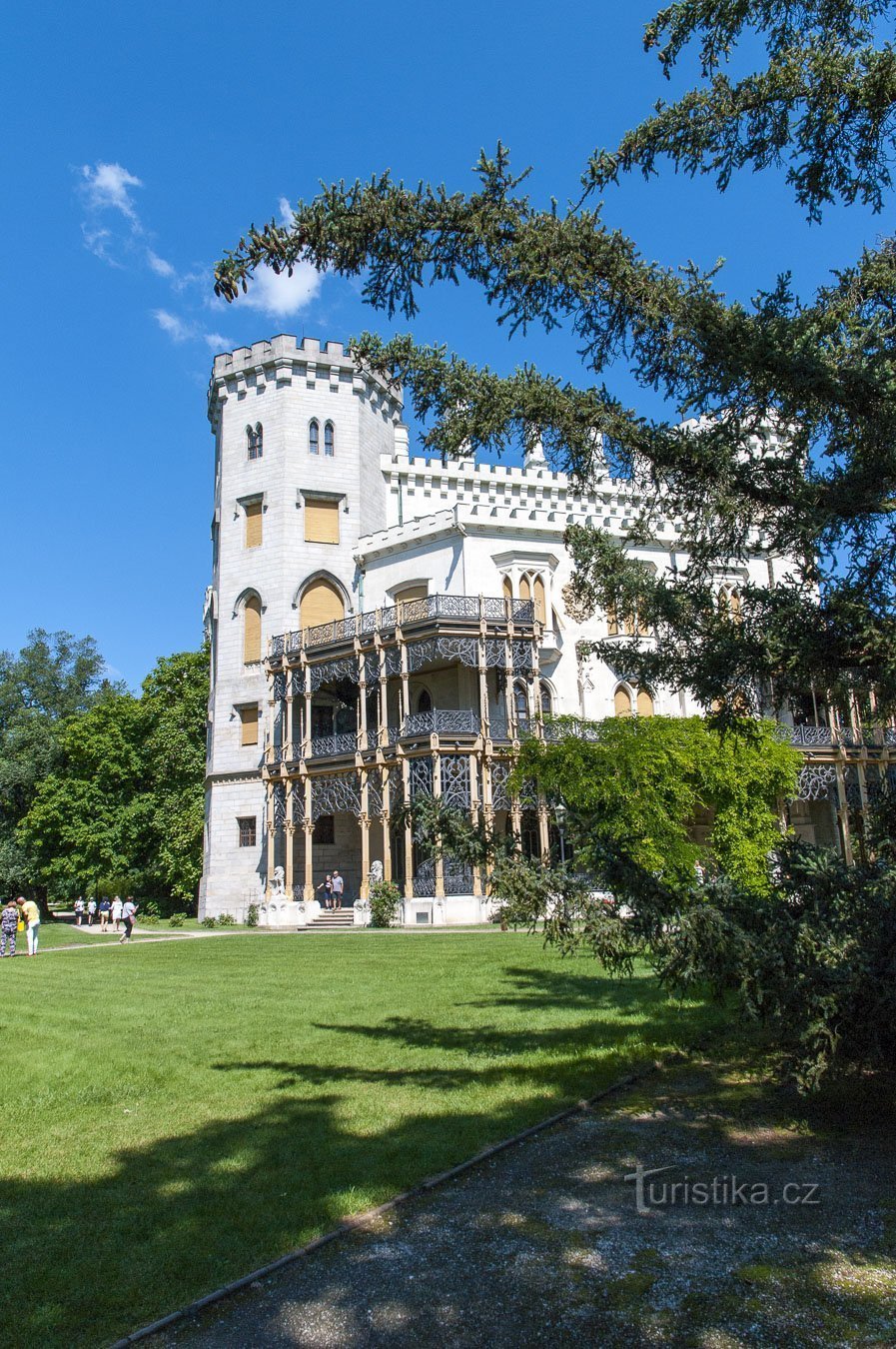 Profondo - portico del castello