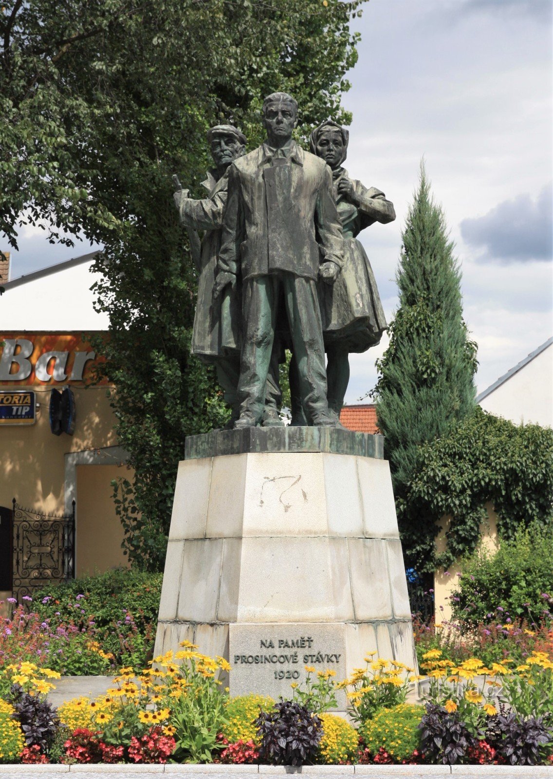 Hodonín - monumento a la huelga general