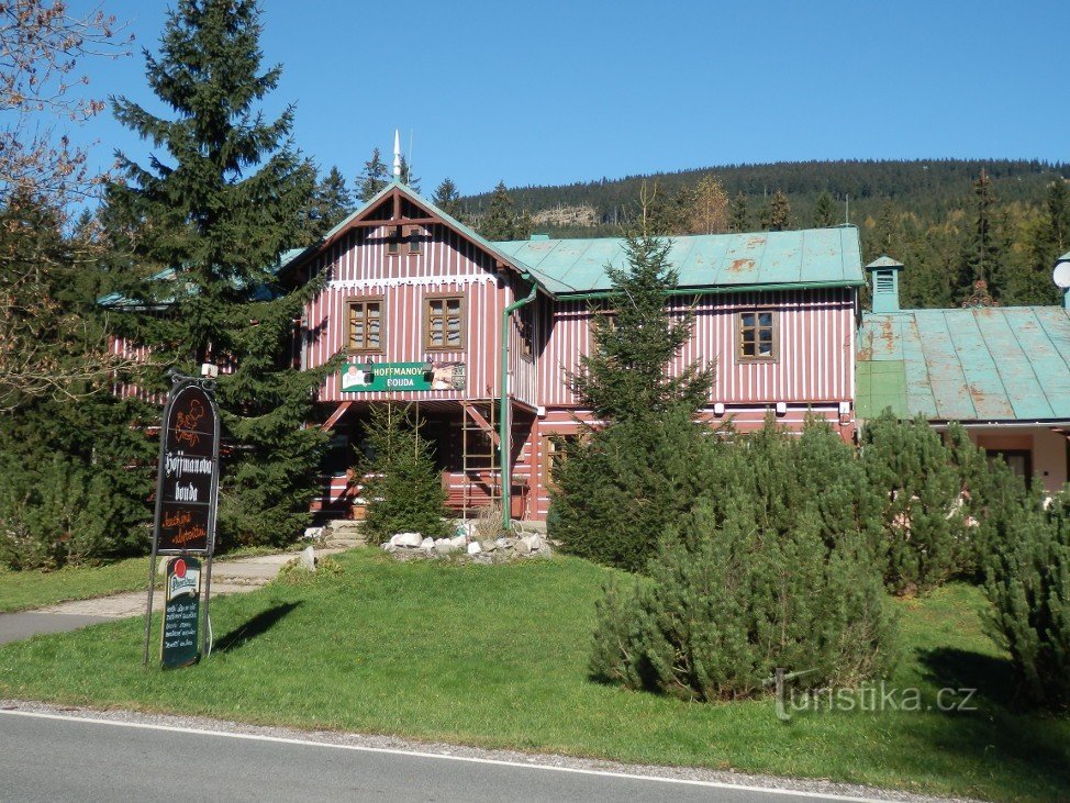 Hofmann's shed, photographed from the road