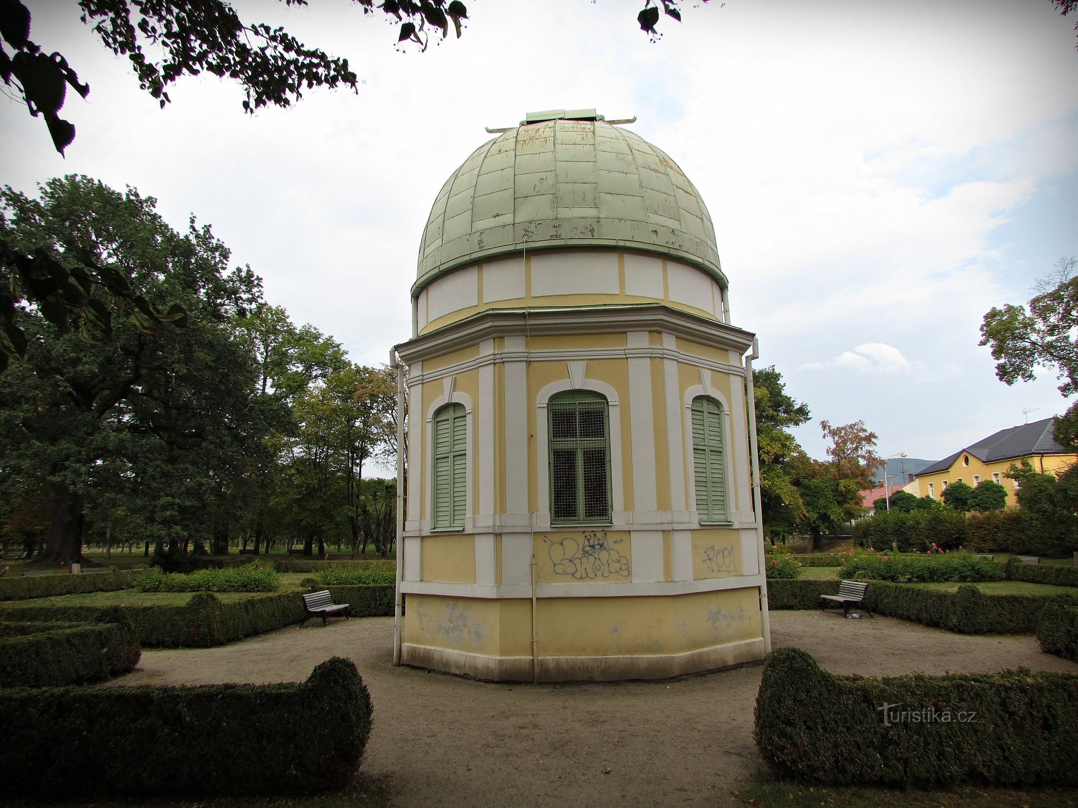 Holešov - monumento ao compositor e observatório