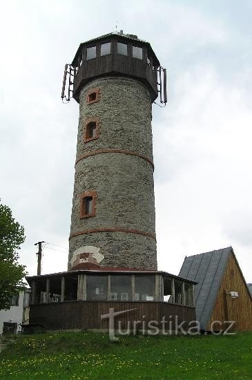 Hora sv. Kateřiny: rozhledna na Růžovém vrchu