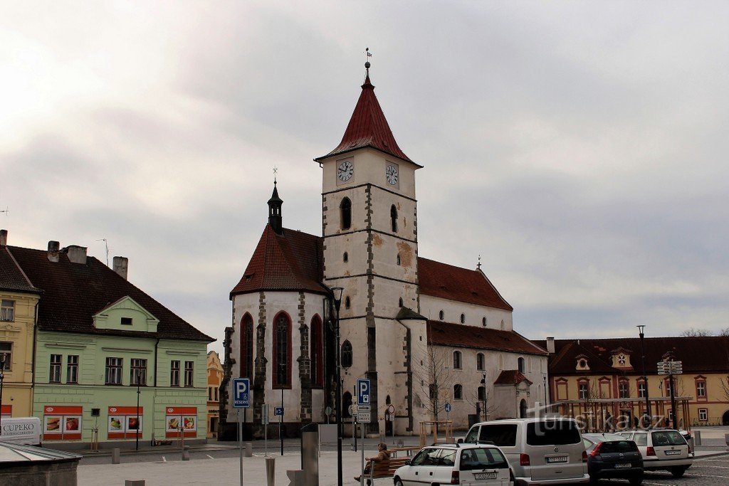 Horaždovice, crkva sv. Petra i Pavla