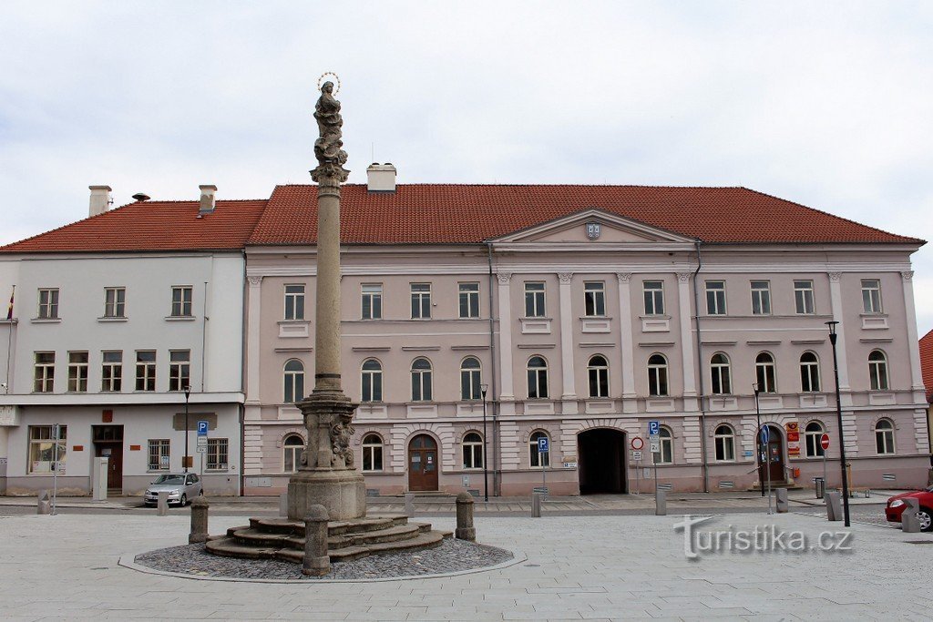 Horažďovice, Mariensäule auf Náměstí Miru