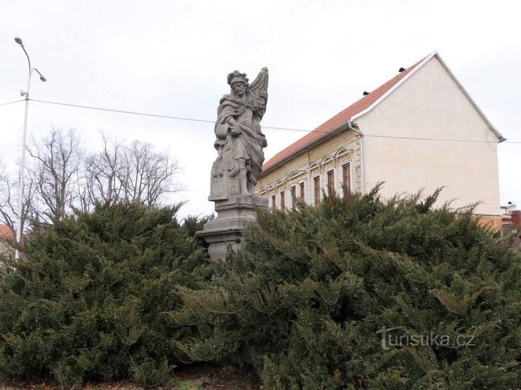 Horaždovice, standbeeld van St. Florian bij het kasteel