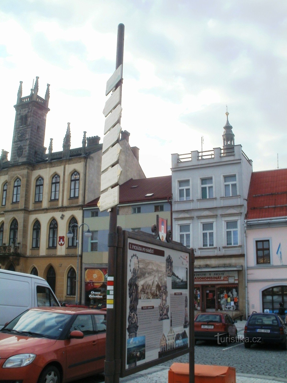 Hořice - the main tourist signpost