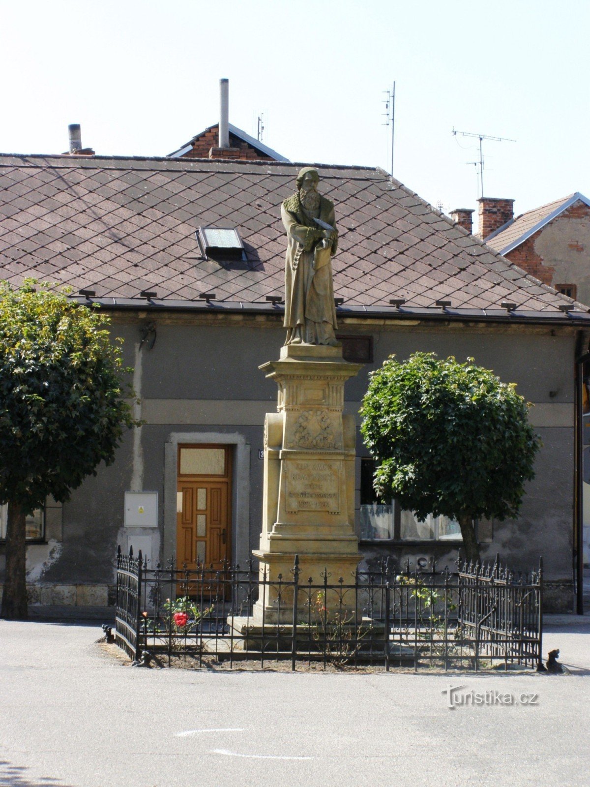 Hořice - tượng đài của JA Comenius