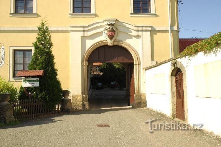 Hořice in Podkrkonoší - Portal der Burg