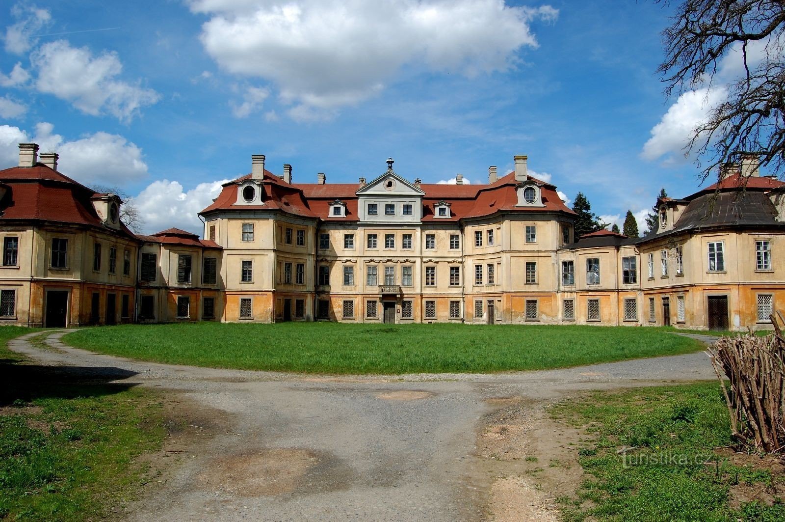 Hořín, castel