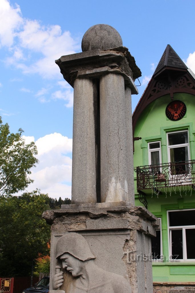 The upper part of the monument