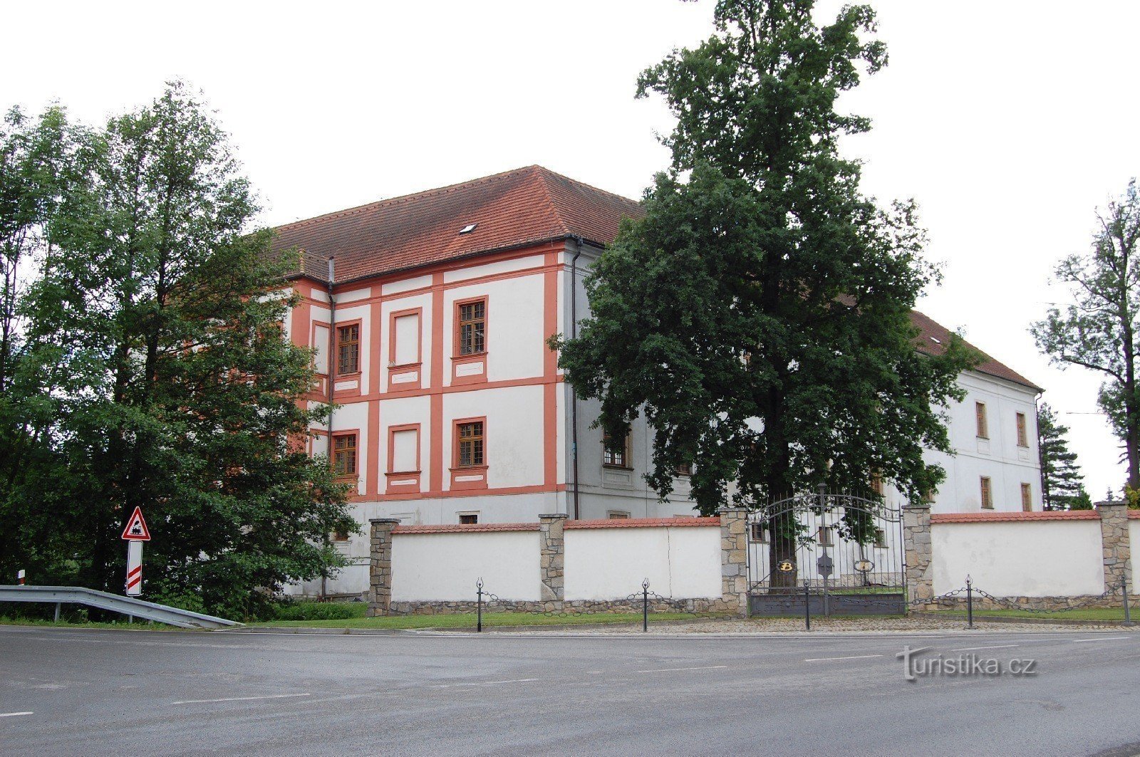 Alto Cerekev, castillo