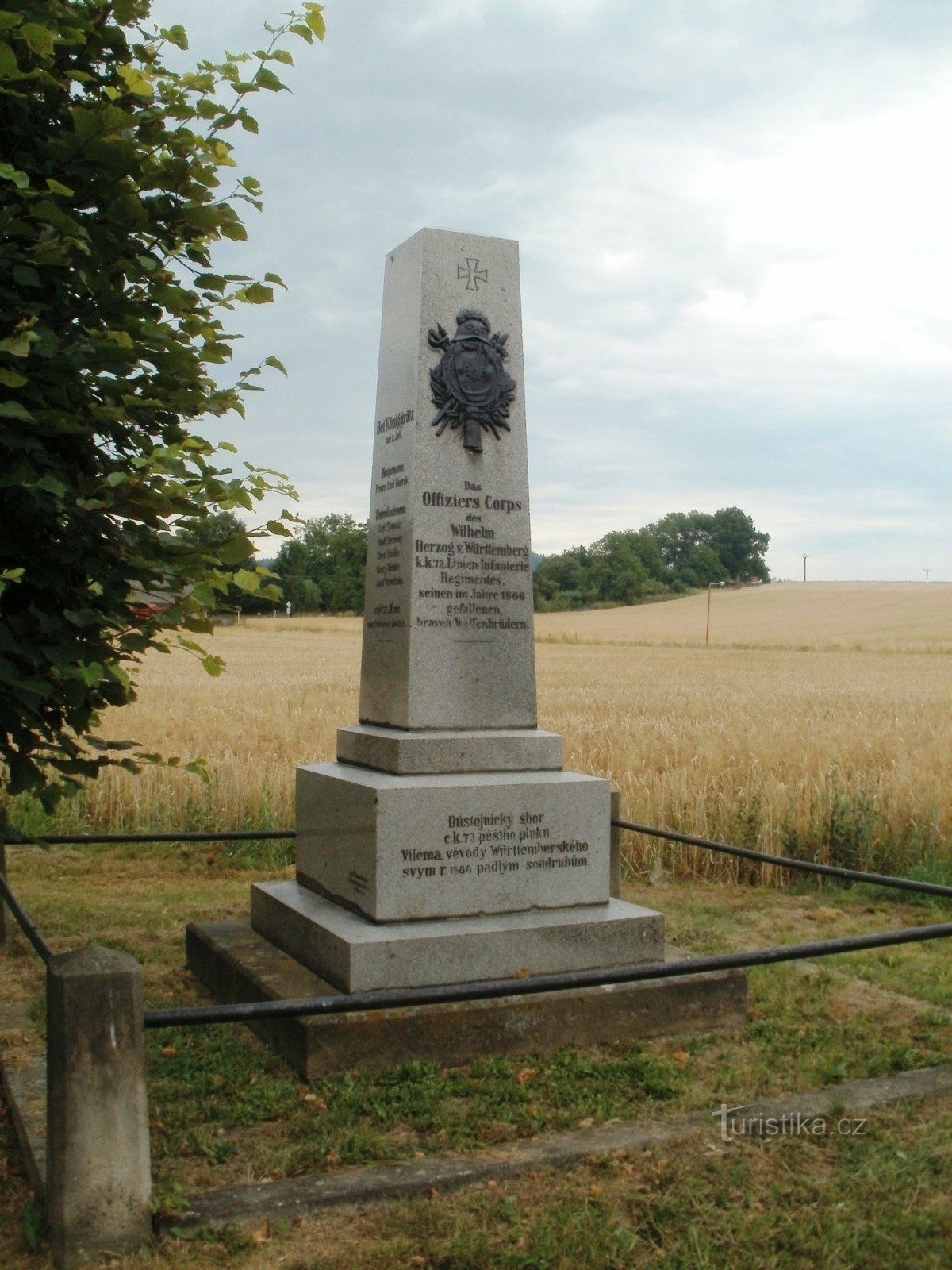 Horní Lochov - monuments to the battle of 1866