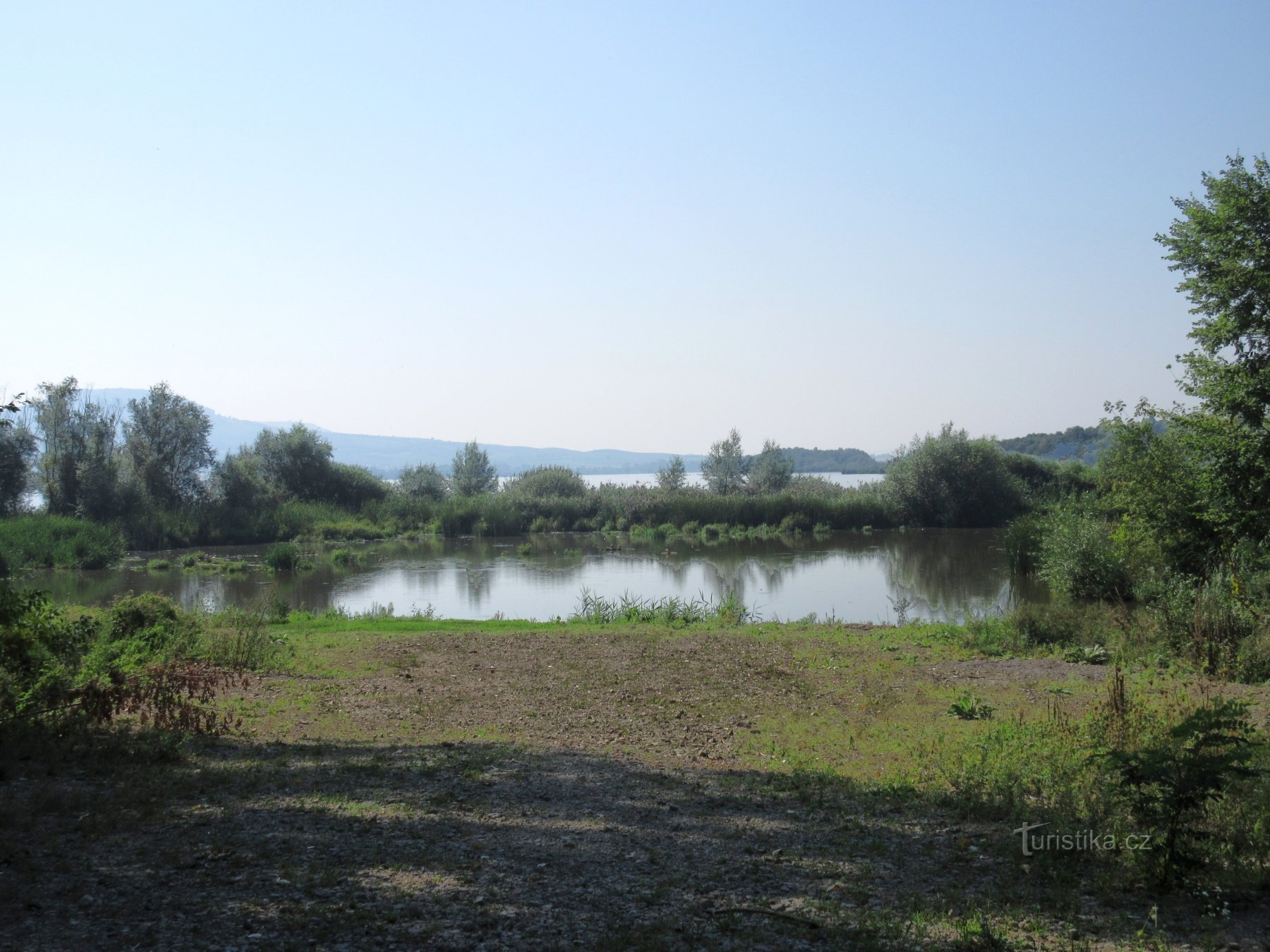 Upper reservoir with lagoon