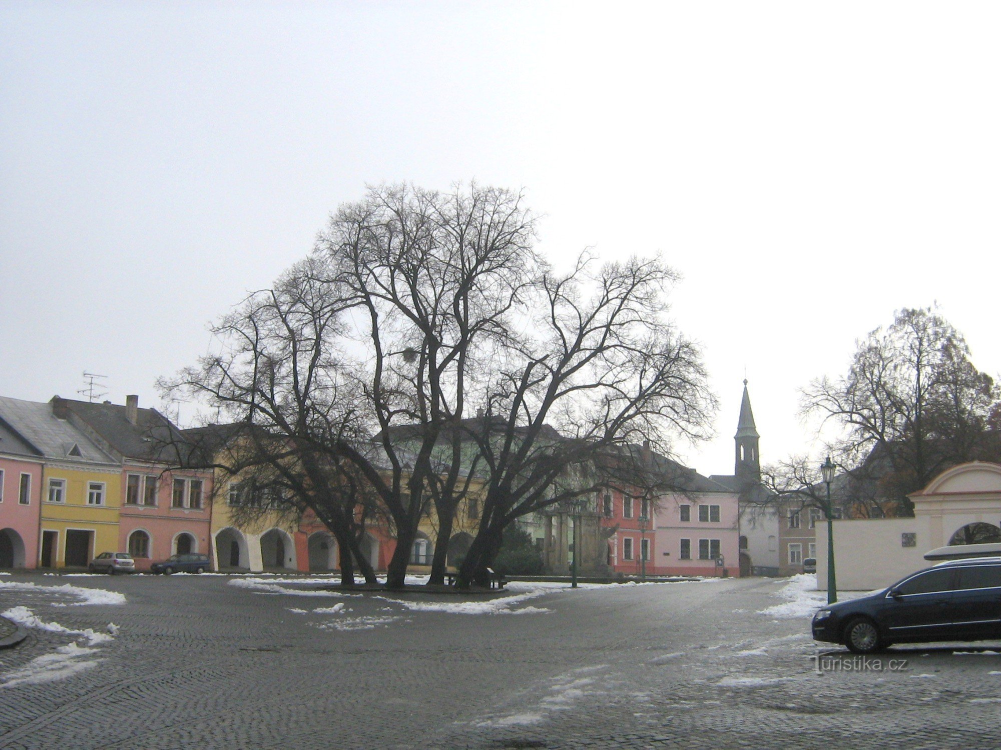 Horní náměstí (vzadu Kaple sv. Jiří)