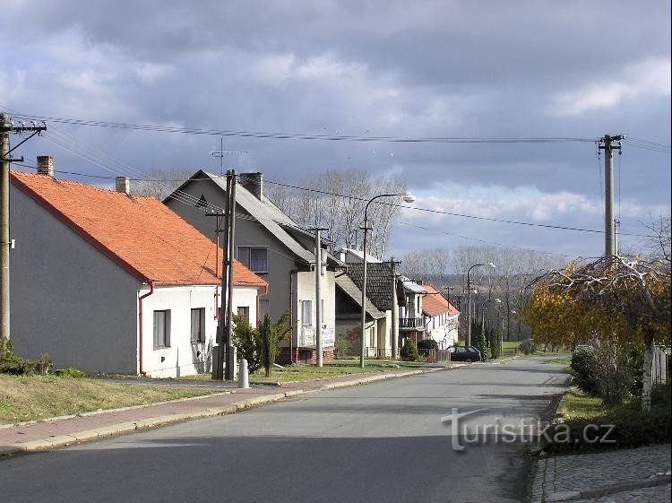 Horní Nětčice: A estrada de Rakov