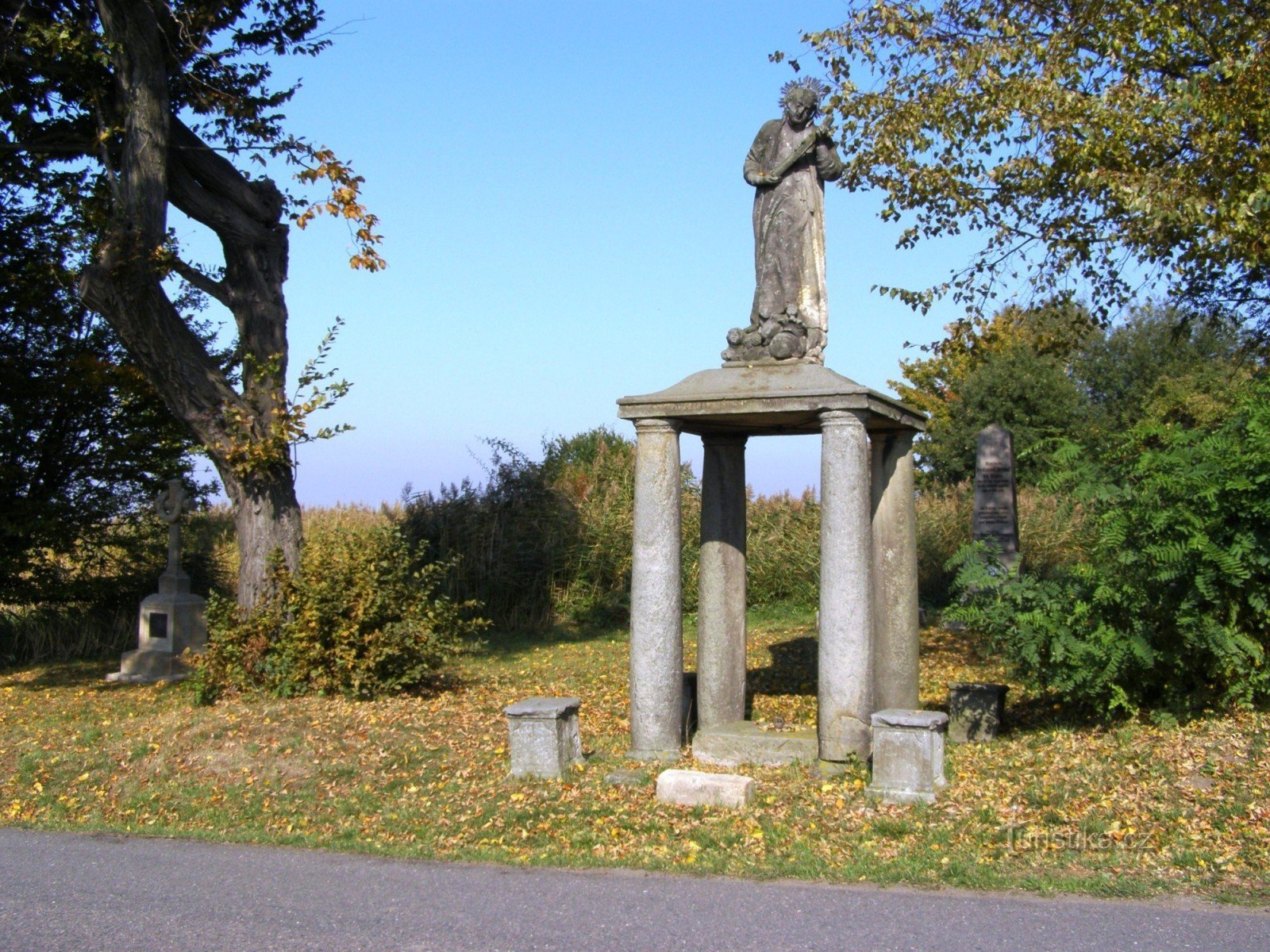 Horní Přím - a set of monuments to the battle of 1866 near St. Alois