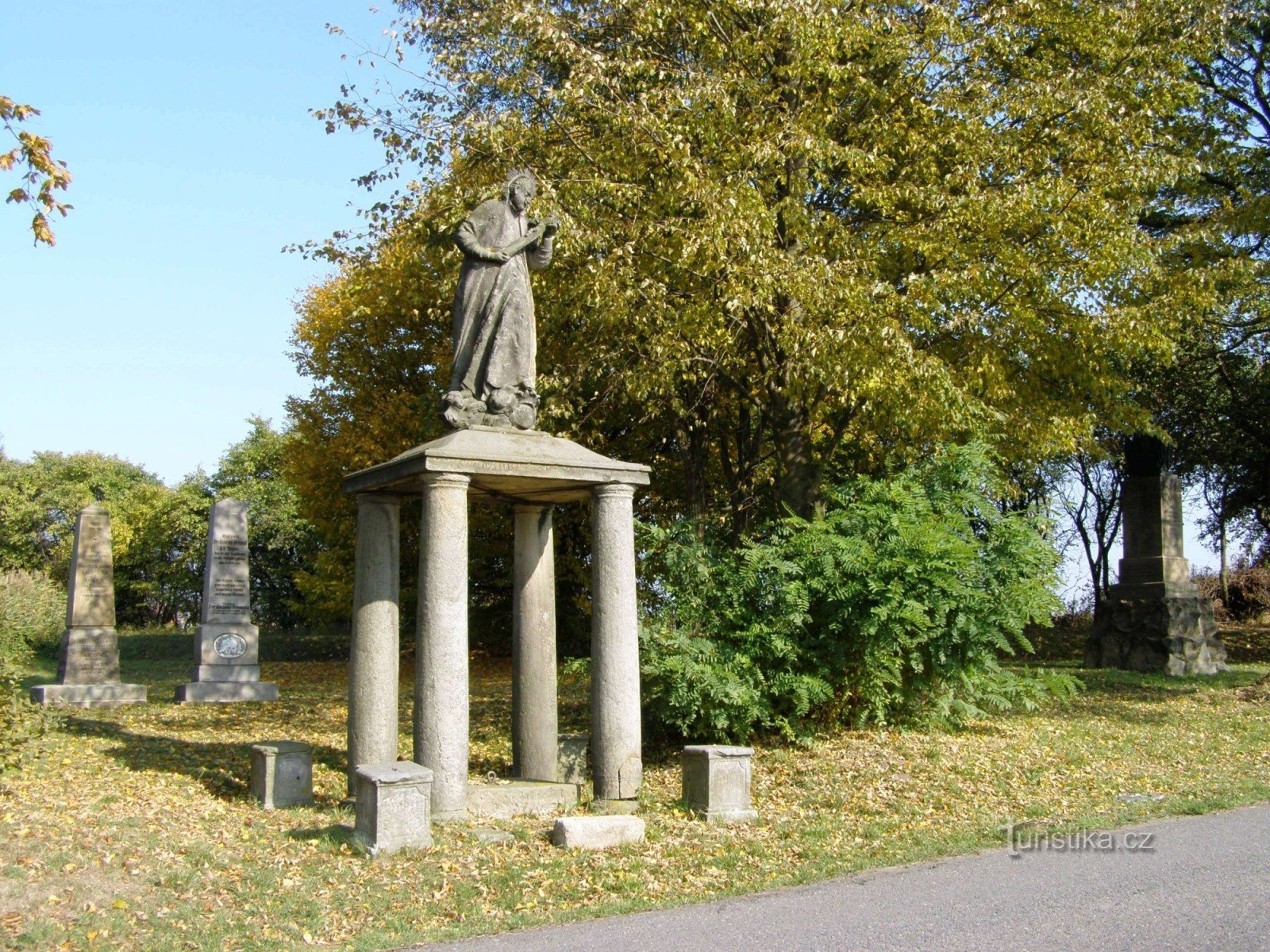 Horní Přím - a set of monuments to the battle of 1866 near St. Alois