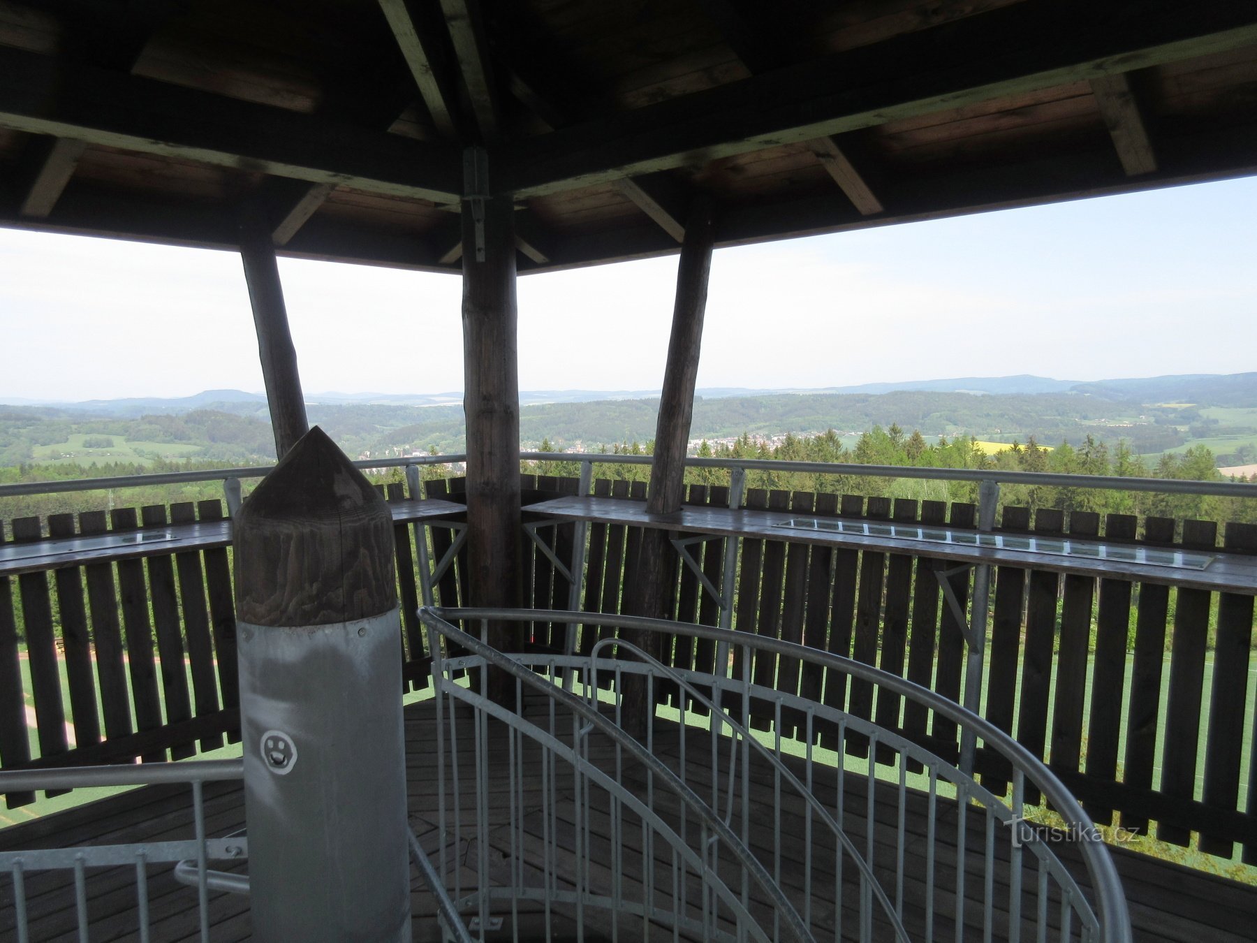 Horní Radechová – vila e torre de vigia Na Signalu