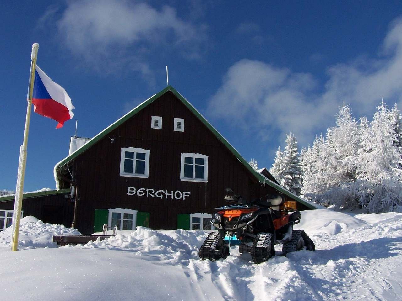 Berghof hegyi kunyhó