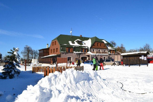 albergo di montagna lesna