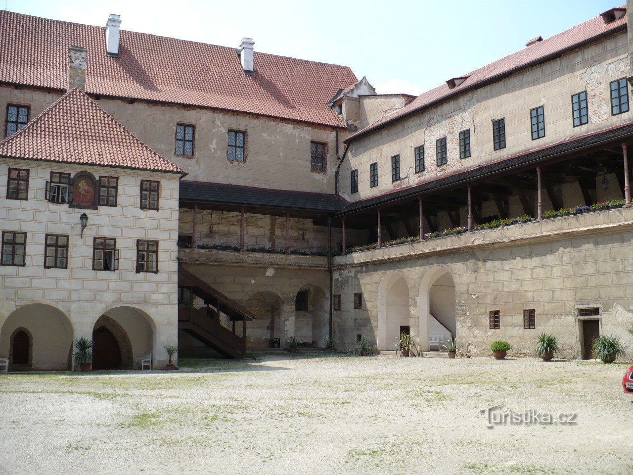 Horšovský Týn innergård