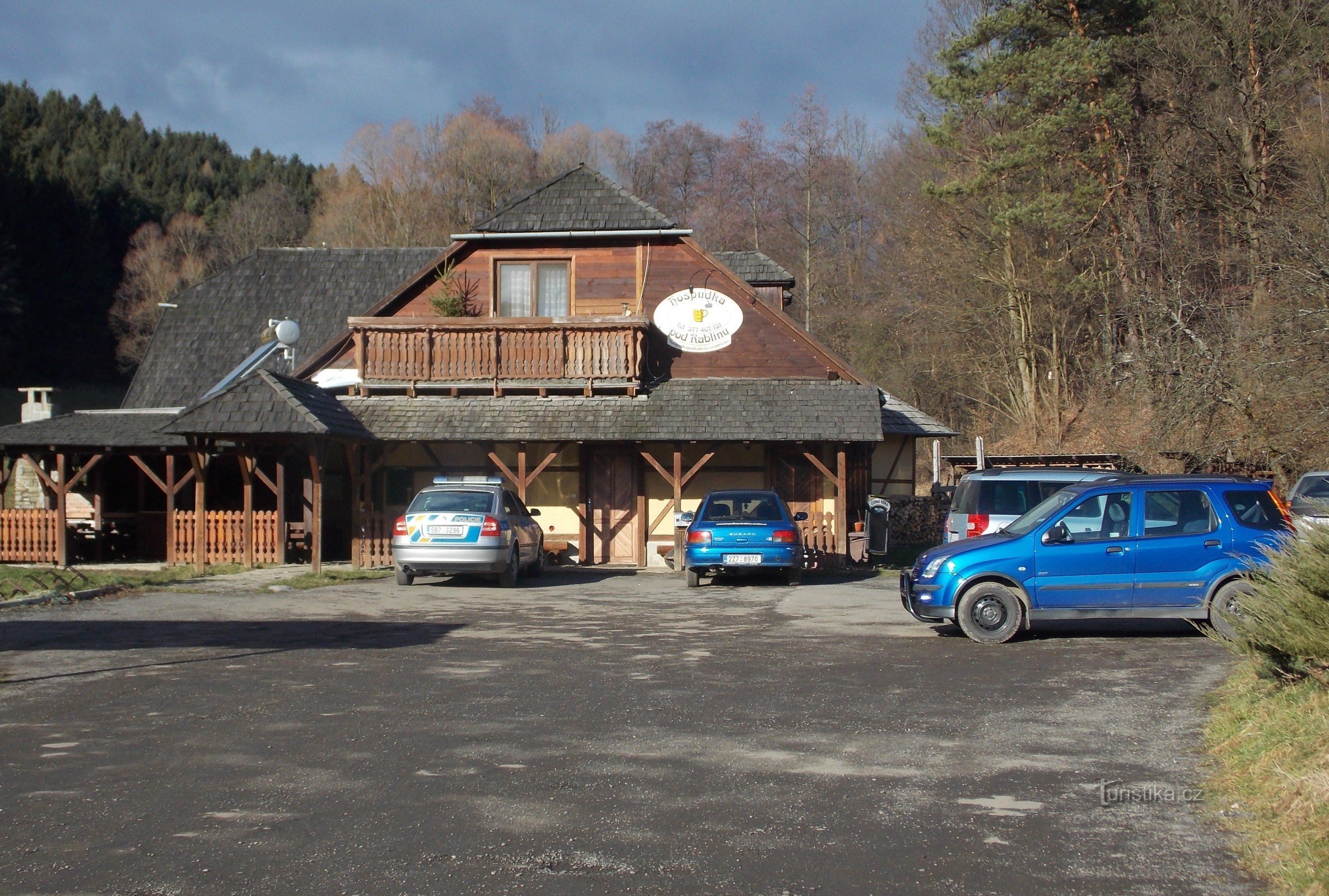 Gasthaus unter Rablinů