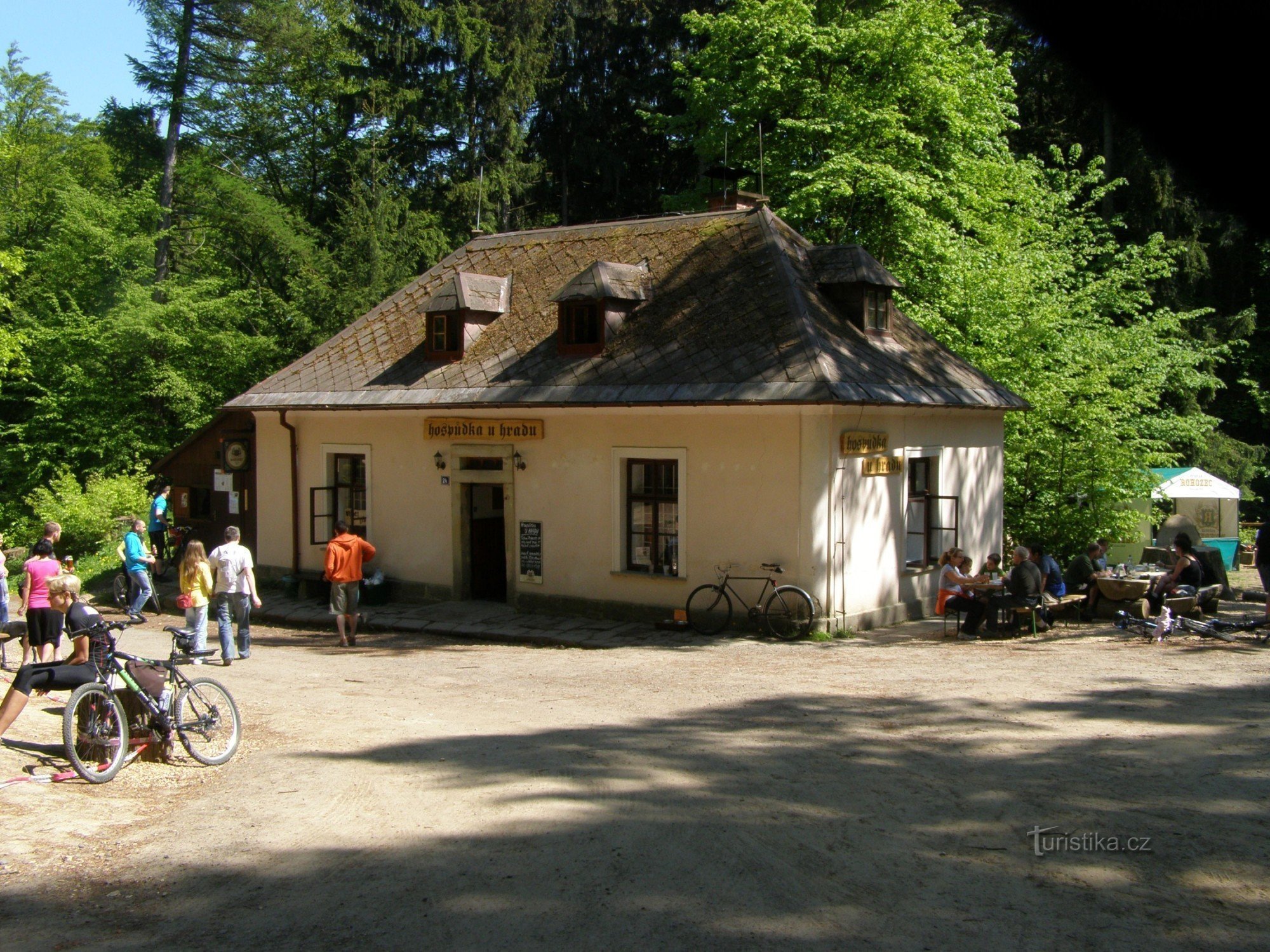 kroeg bij het kasteel