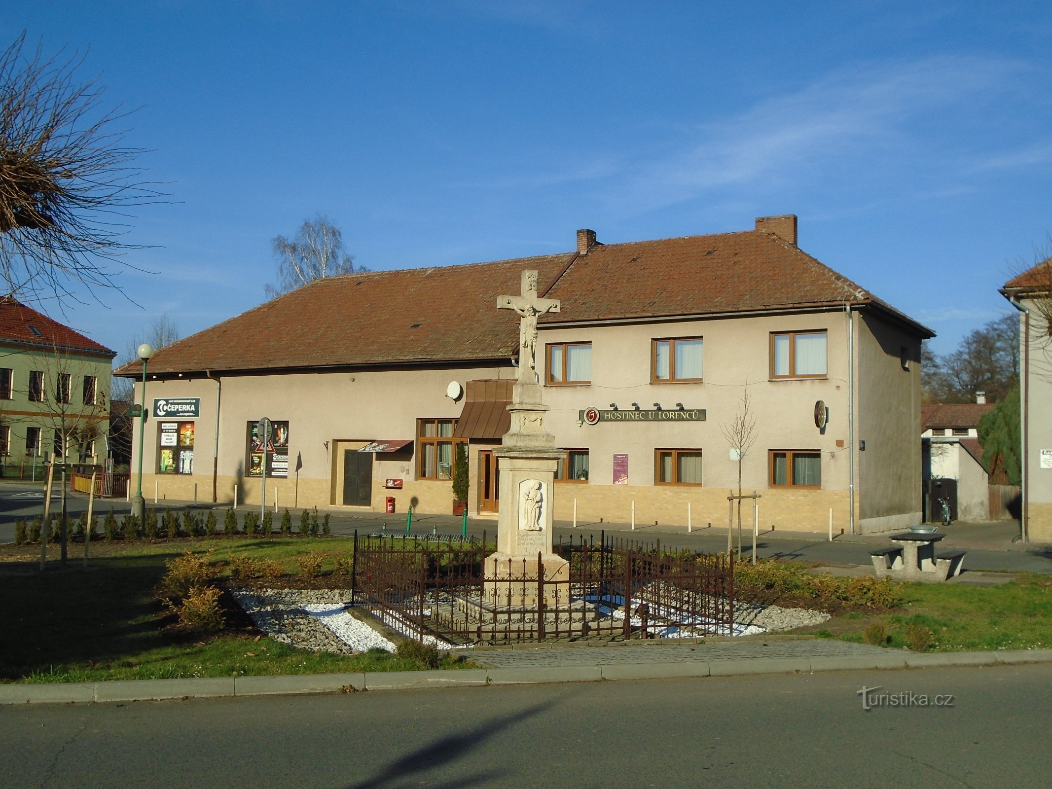 Gasthaus (Čeperka)