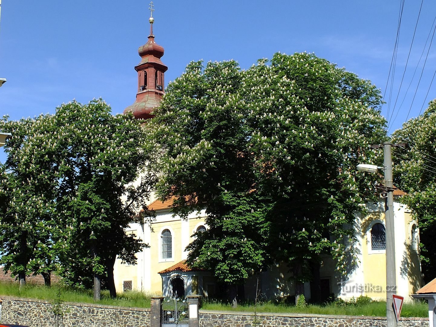 Hostouň u Prahy, kirken St. Bartholomew