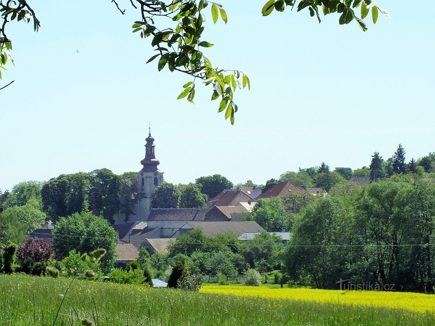 Hostouň près de Prague depuis l'ouest